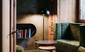 Strasserwirt - Herrenansitz zu Tirol